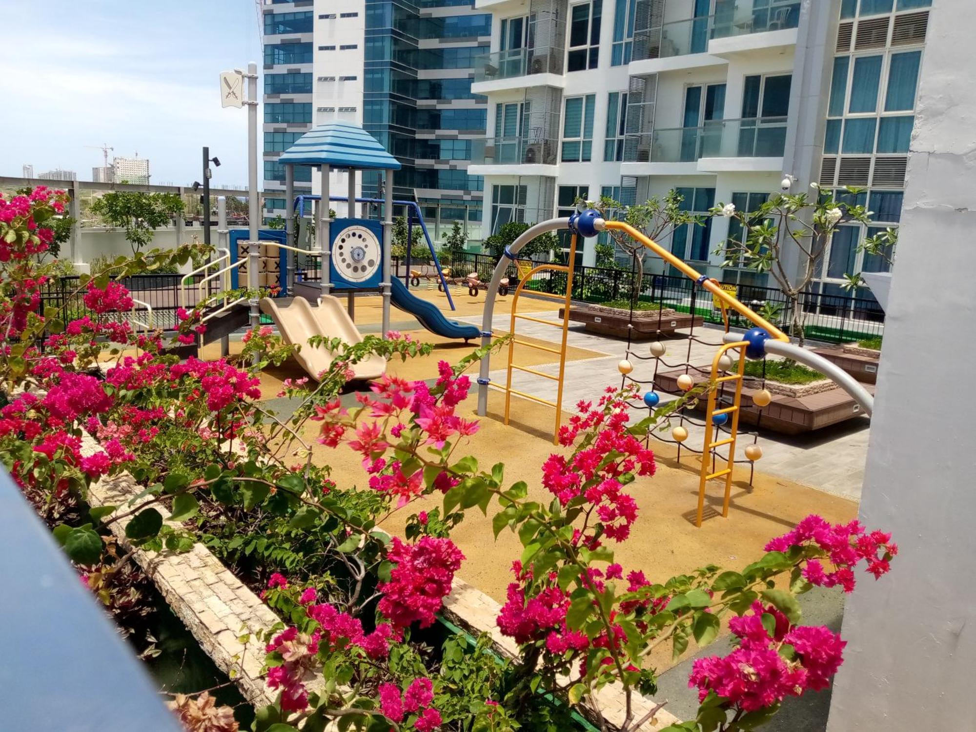 Mactan Newtown 8 Boulevard Deluxe Punta Engano  Экстерьер фото